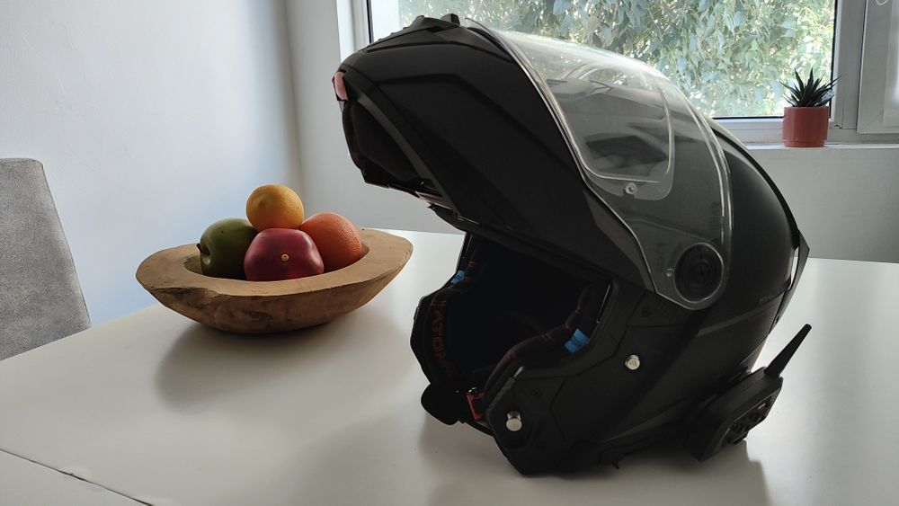 Каска MT ATOM 2 SV