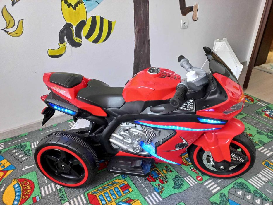 Детски мотор с акумулаторна батерия