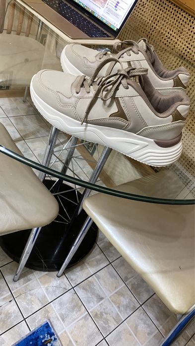 kinetix! обувь для мужчин и женщин! 38 размер