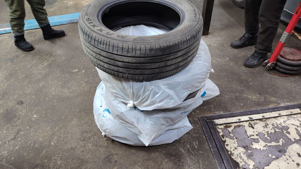 Шины летние 205/55/16