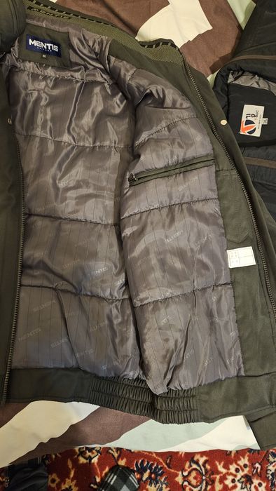 Продам новую куртку