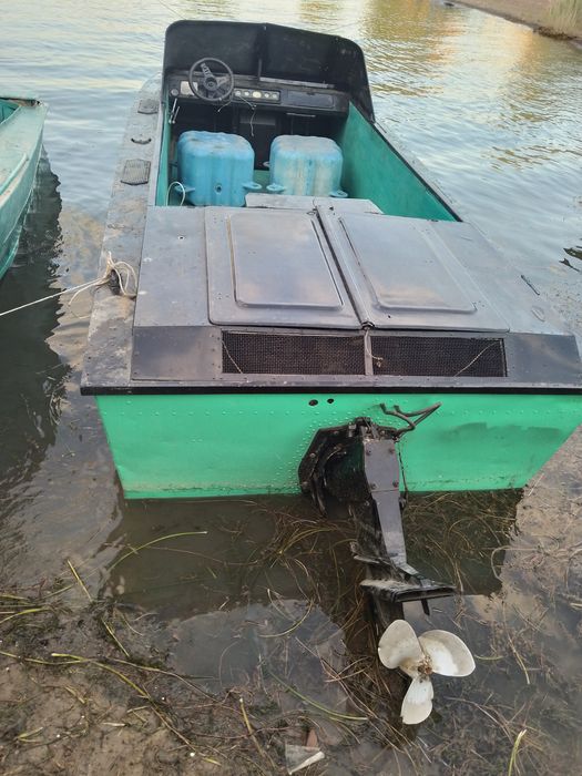 Катер Амур д.  .