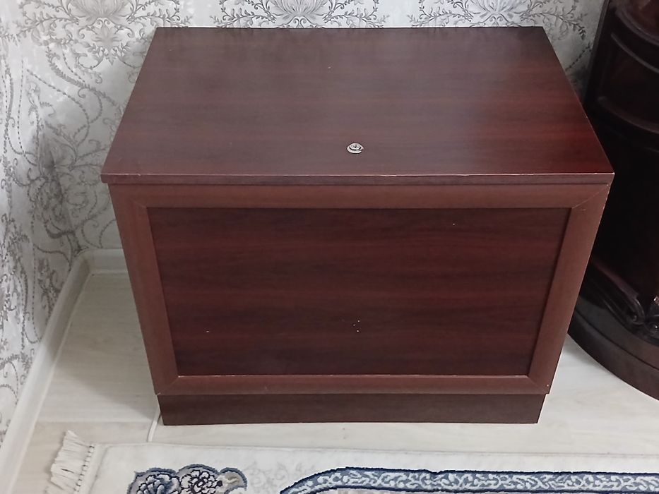 Шкаф,Тумбочка,Большой шкаф,Стиральная машина Мини сундук 2х Стол стул