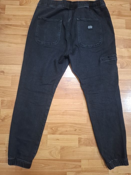 Blugi cargo  bărbați  Pull&Bear,L