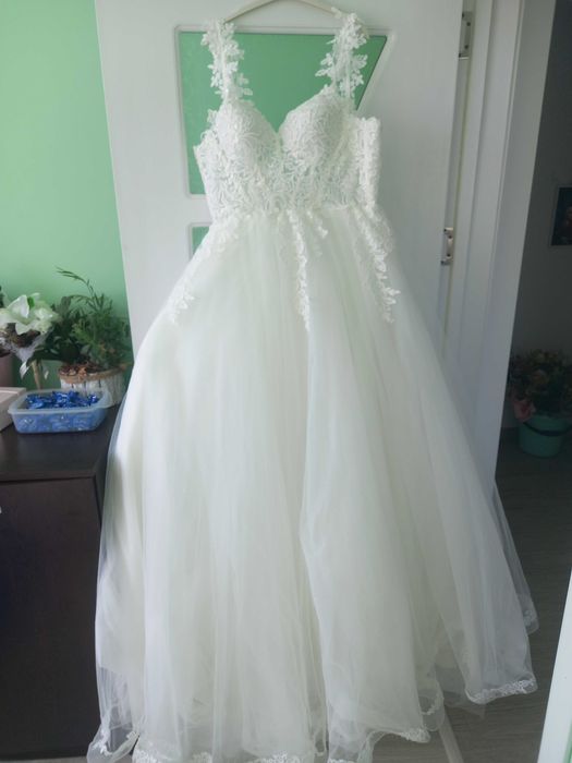 Сватбена /булчинска рокля