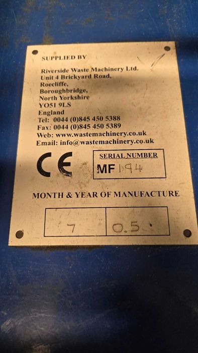 Хидравлична преса за  балиране на хартия, найлон, текстил