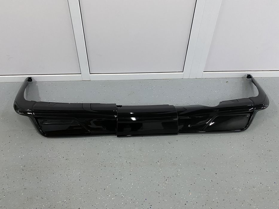 Задний накладка Lexus  LX 570