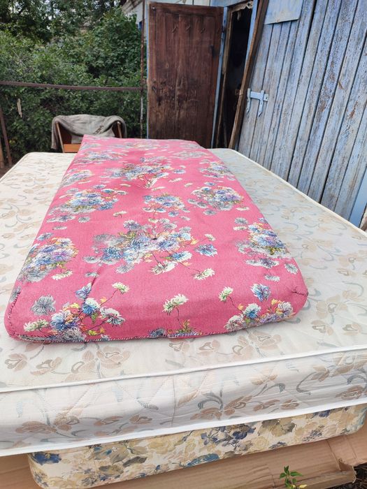 Продам матрасы б/у