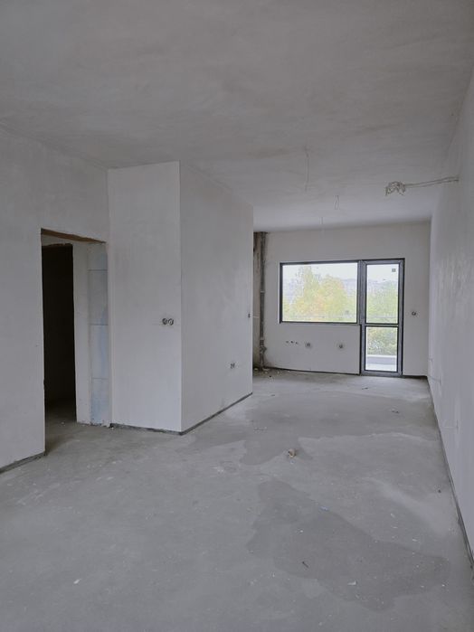 Продава се Тристаен апартамент в Велико Търново, Бузлуджа - 91 кв.м за 1250 €/кв.м - Снимка #2