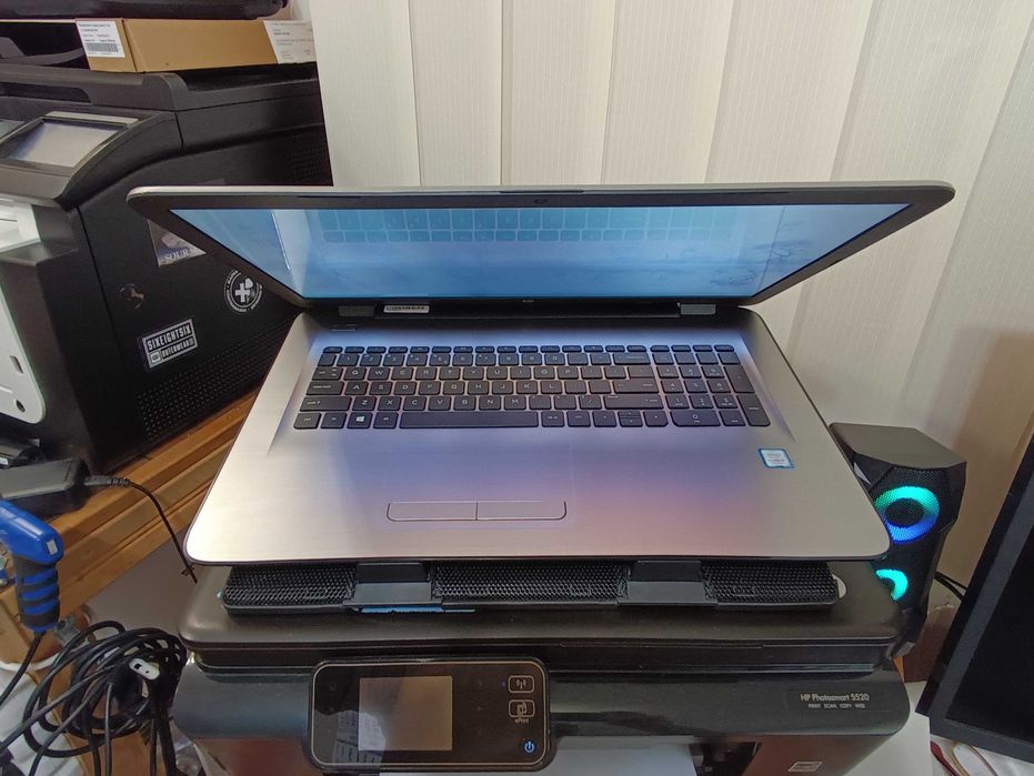 Лаптоп HP Notebook - 17-x112nd и5-7200U / 17,3"