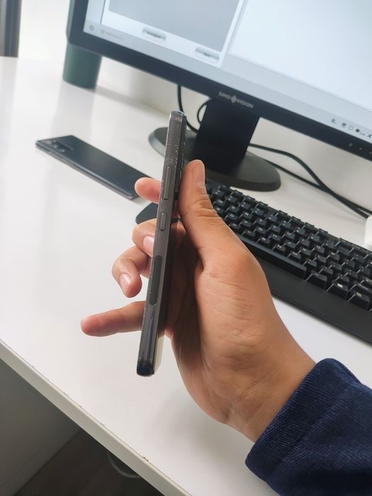 Samsung Galaxy S22 - 256 gb qulay narxda sotiladi