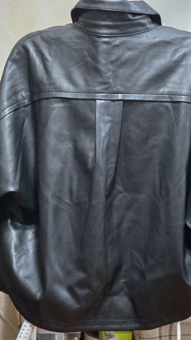 Кожаная натуральная куртка в 2 расцветках, от итальянского бренда