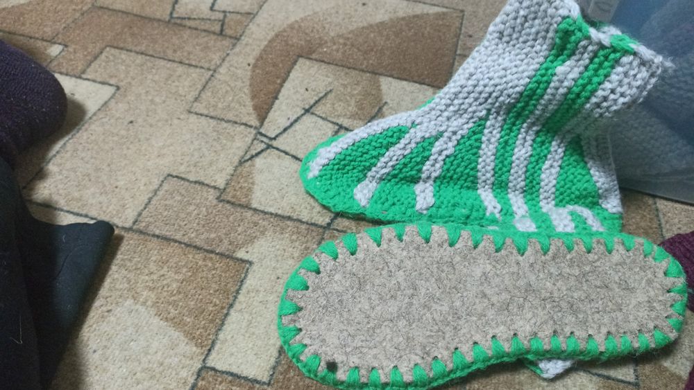 Продам вязаные ручные ратоты