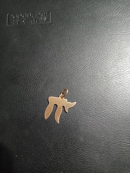 Срочно продам золотые изделия