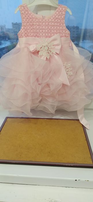 Платье на девочку год- полтора