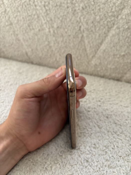 iPhone 11 Pro - Красив и в Перфектно състояние