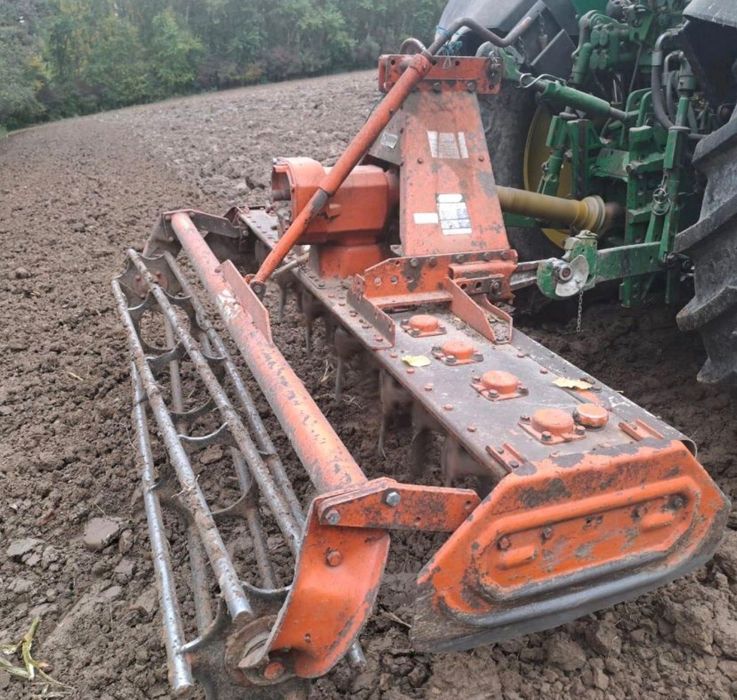 Freza de pământ rotativă 2,5 m, grapă