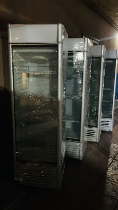 Холодильник для напитков / Витринный холодильник