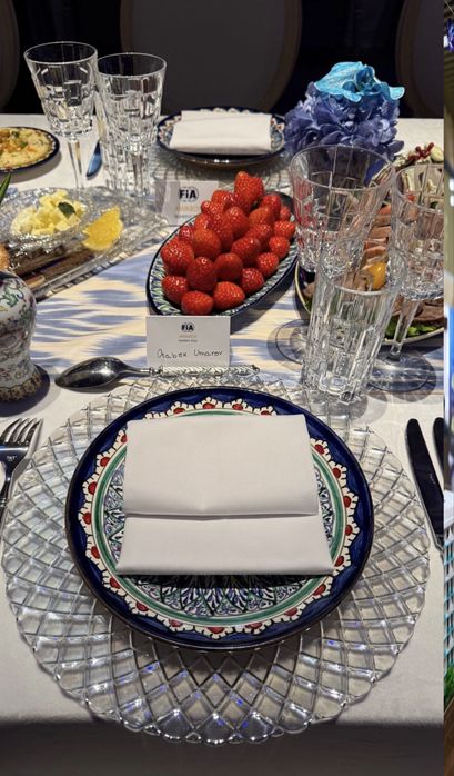 Prokat Stol stul chini idishlar