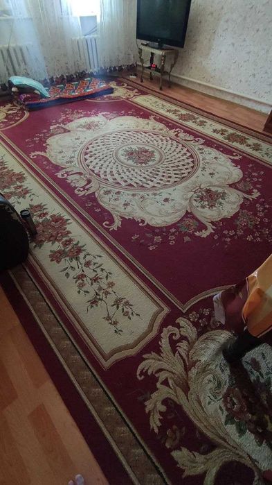 Үлкен кілем сатылады 6х4