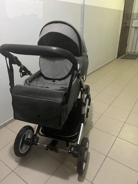 Продам детскую коляску