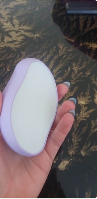 Компактен кристален уред.