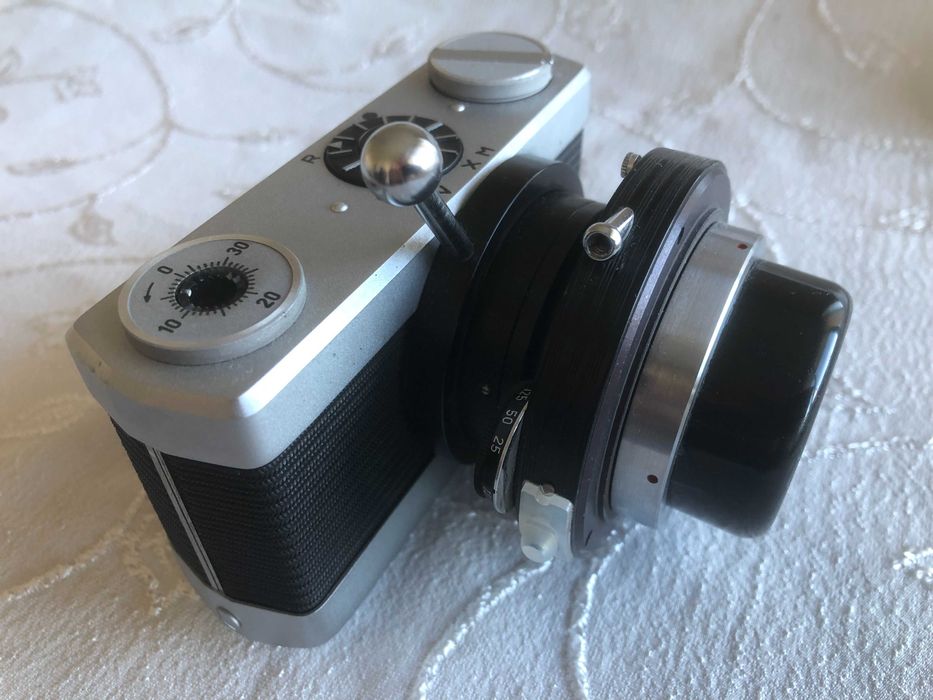 Микроскопски фотоапарат Carl Zeiss Jena Werra с микроскопски адаптер от 60-те произведен в ГДР, лентов 35 мм, изключително рядък, чисто нов