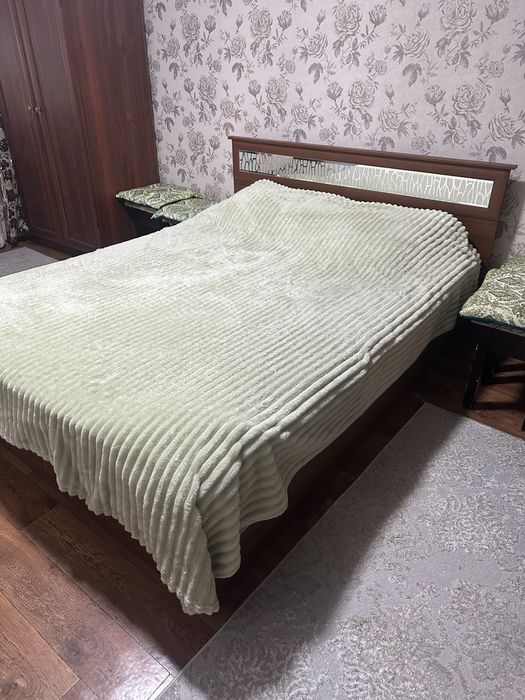 Продается спальный гарнитур