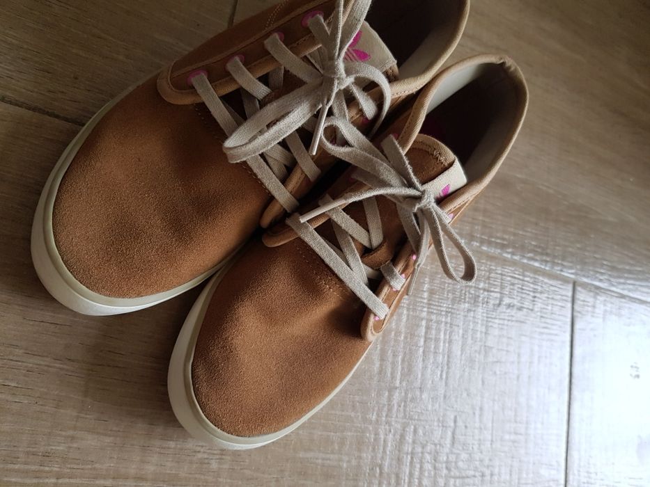 Pepe Jeans и Adiddas 36