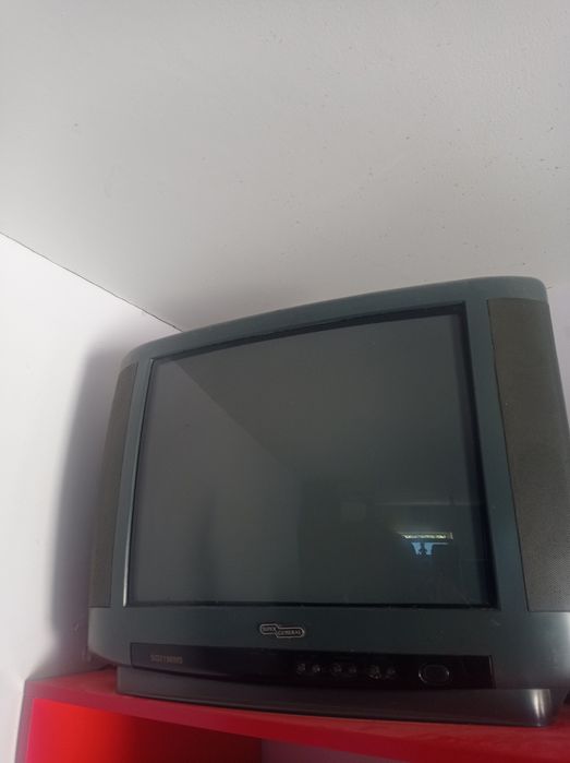 Samsung va Super general nomdagi tekevizorlar sotiladi.500ming sómdan.