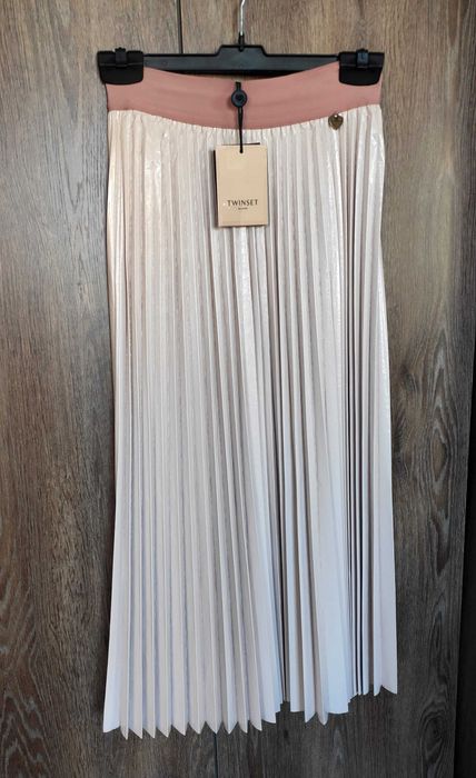 Twinset уникална нова с етикет розова пола солей еко кожа