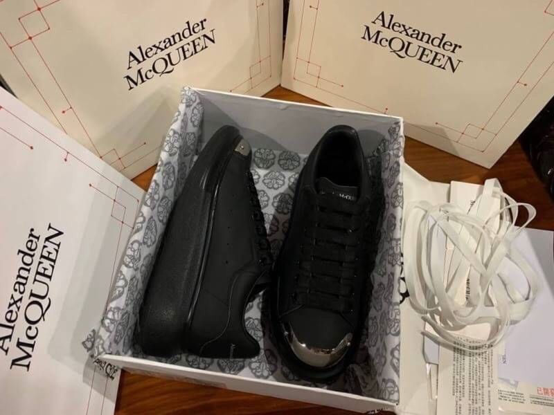 Продам кроссовки