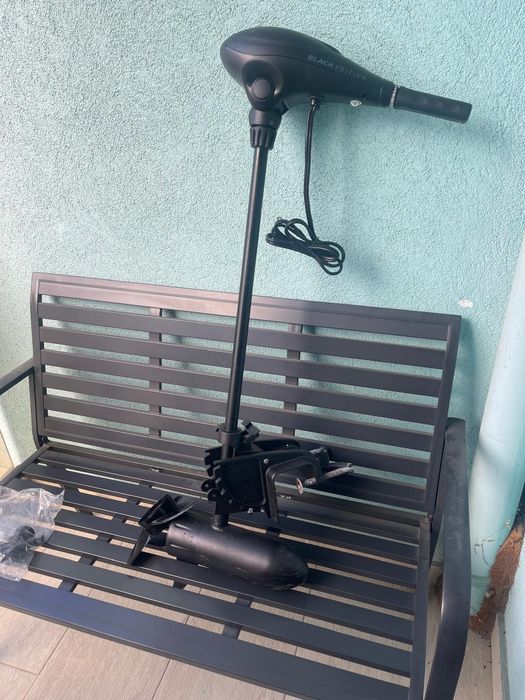 Motor electric barcă
