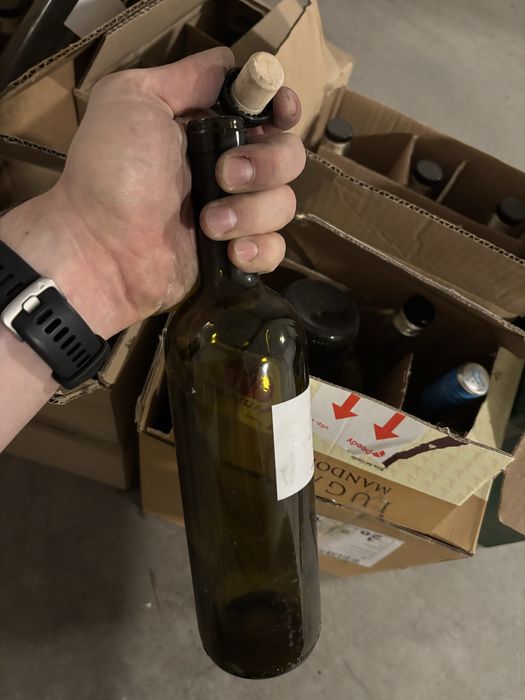 Бутилки стъклени с тапа 52 броя + кашони