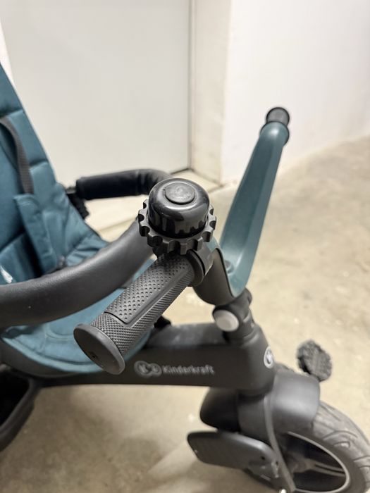 Kinderkraft EasyTwist 360 детска триколка