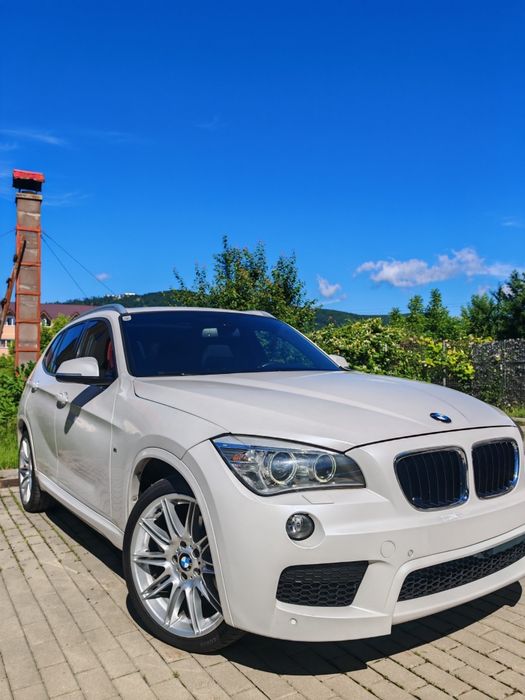 BMW X1 M, x drive, 218 CP, alb perlat, plafon negru, panoramic, padele