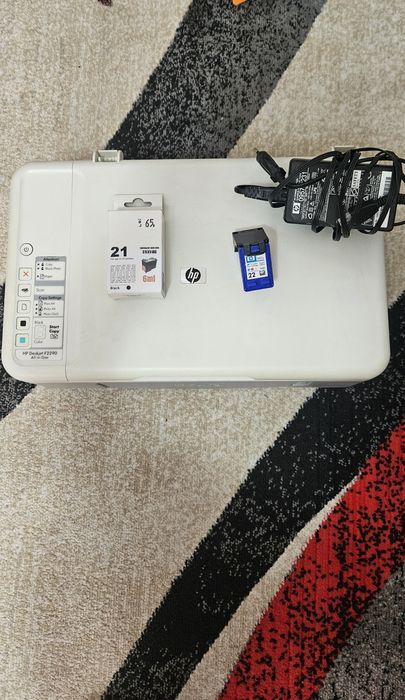 Vând imprimantă HP Deskjet F2290