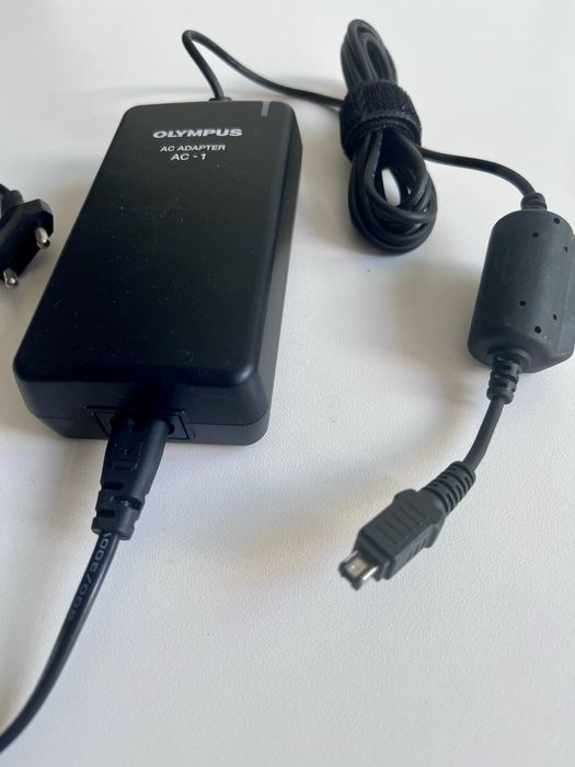 Оригинальный адаптер питания Olympus AC-1 (модель PS-AC-1) 9V 2.5A