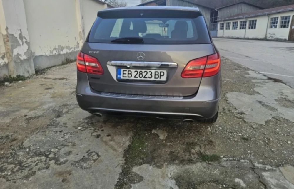 Mercedes B180  Панорамама