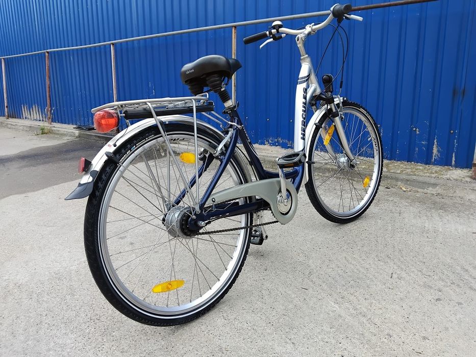 Vând bicicleta din aluminiu pentru damă