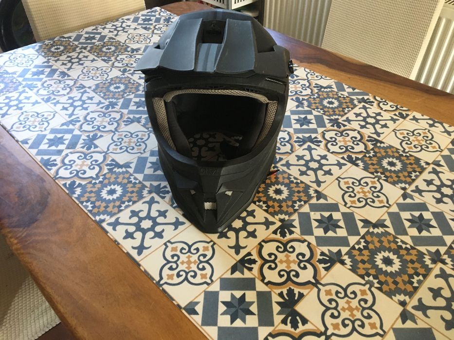 Мотокрос каска O’NEAL 1SERIES SOLID BLACK V.25