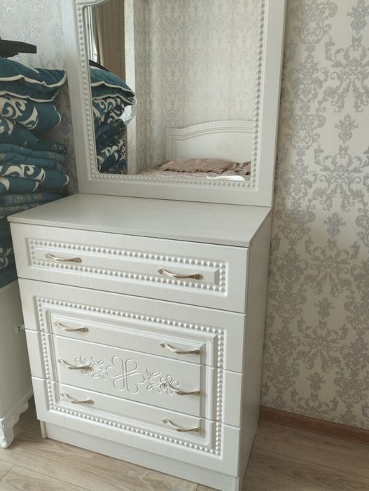 Спальня кровать,комод,тумба