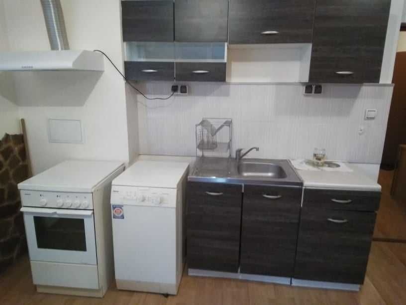 Дава се под наем Двустаен апартамент в Бургас, Възраждане - 55 кв.м за 175 € - Снимка #1