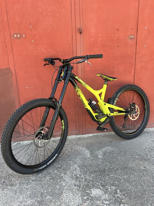 Commencal Supreme V4 27.5 Downhill/enduro