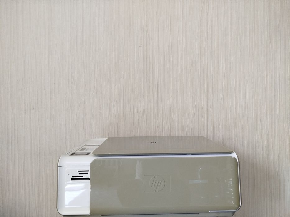 Продам цветной принтер HP 20000 тг