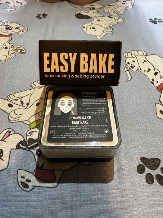 Huda Beauty Easy Bake – nuanța Pound Cak