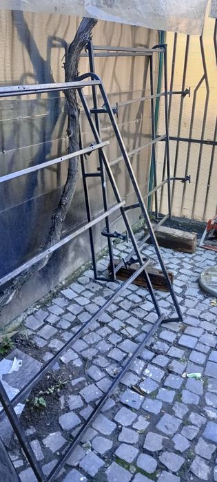Vând portbagaj pentru microbuz din două bucăți