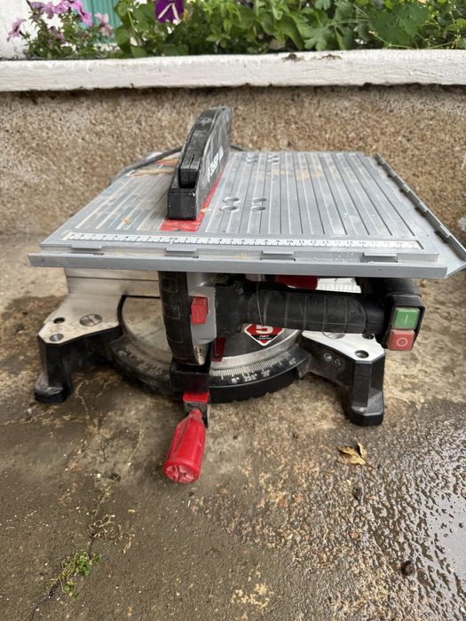 Продам тарцовачную пилу ЗУБР