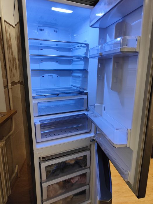 Продам холодильник
