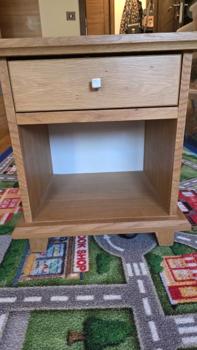 Единично легло и нощно шкафче